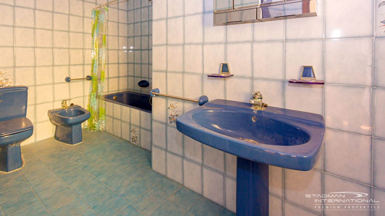 Renovatieproject met Zeezicht op een Toplocatie in Altea La Vella