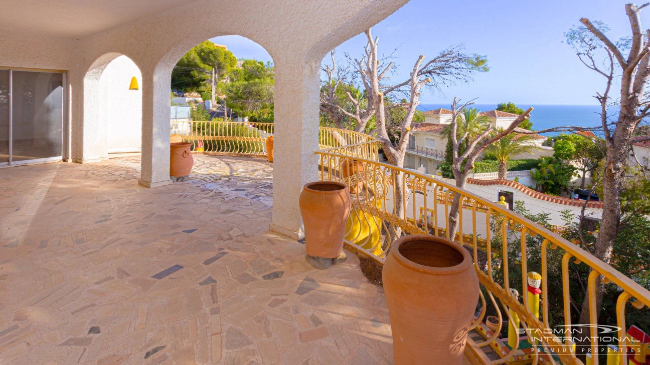 Renovatieproject met Zeezicht op een Toplocatie in Altea La Vella