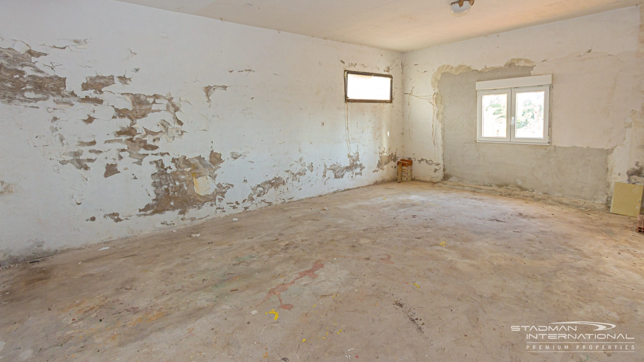 Renovatieproject met Zeezicht op een Toplocatie in Altea La Vella