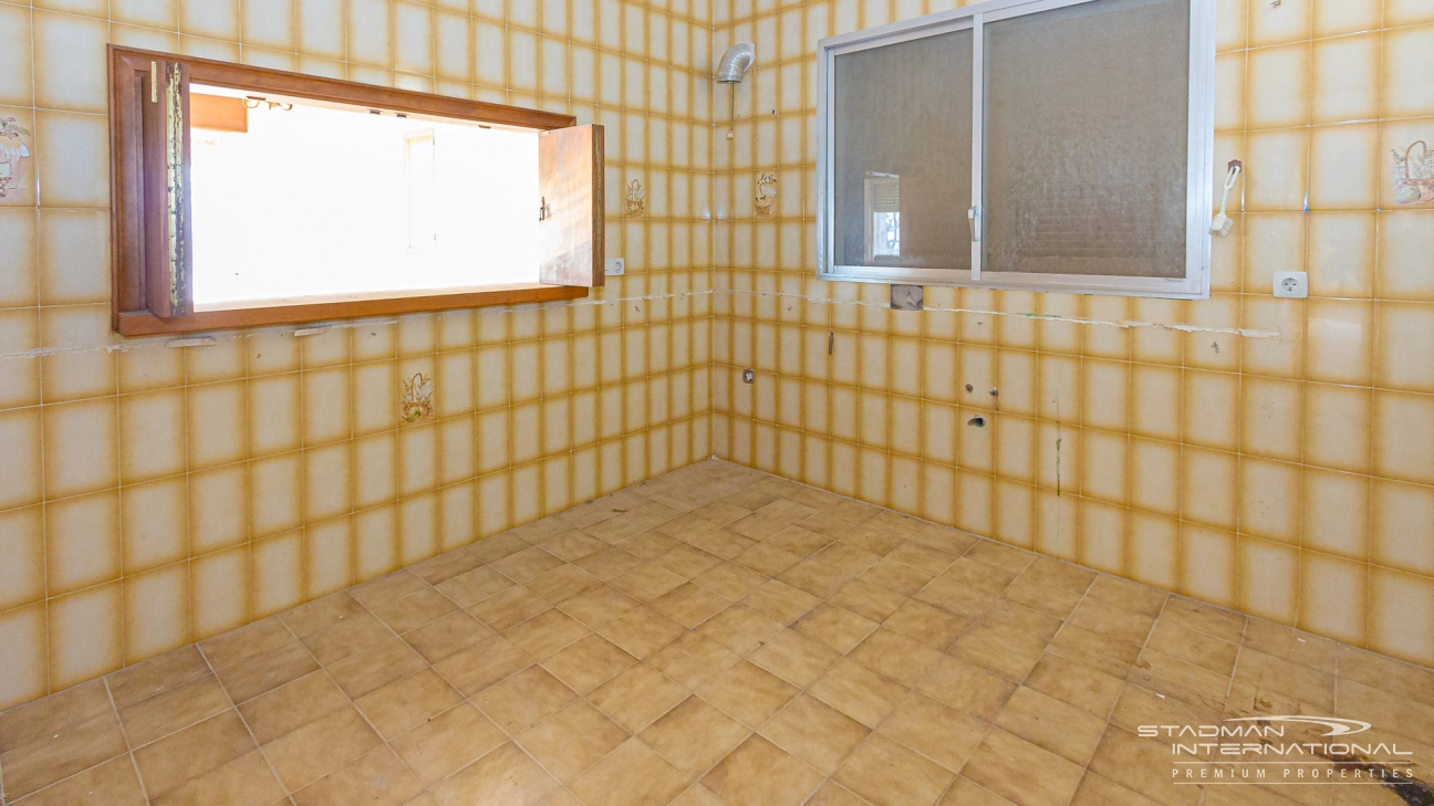 Renovatieproject met Zeezicht op een Toplocatie in Altea La Vella