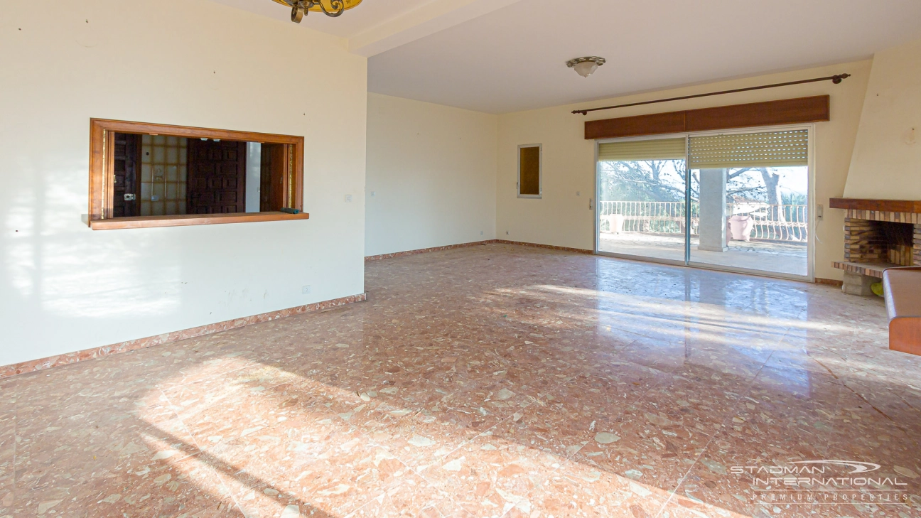 Renovatieproject met Zeezicht op een Toplocatie in Altea La Vella