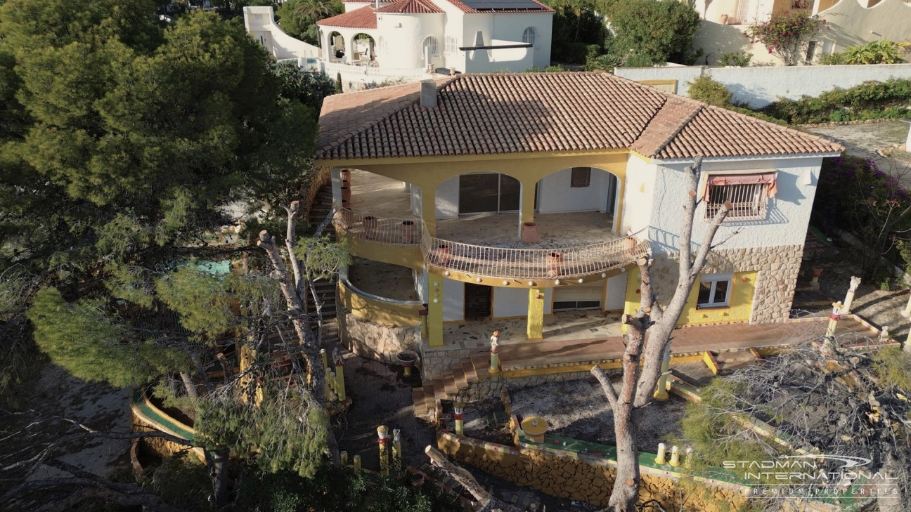 Renovatieproject met Zeezicht op een Toplocatie in Altea La Vella