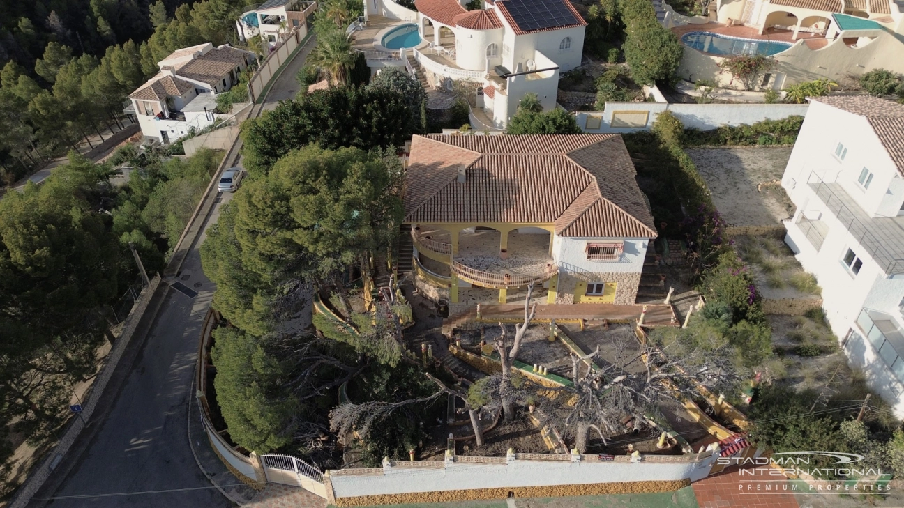 Renovatieproject met Zeezicht op een Toplocatie in Altea La Vella