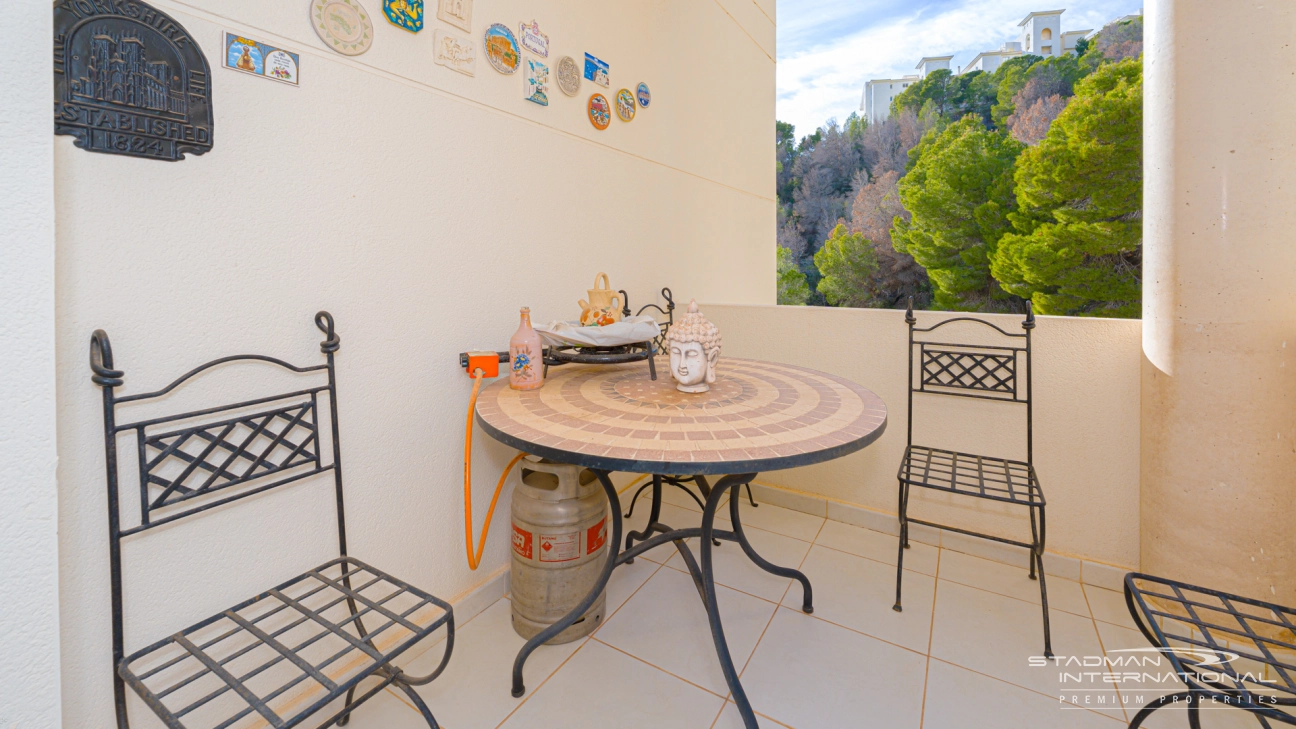 Spacieux Appartement avec Superbes Vues sur la Mer à Altea Hills