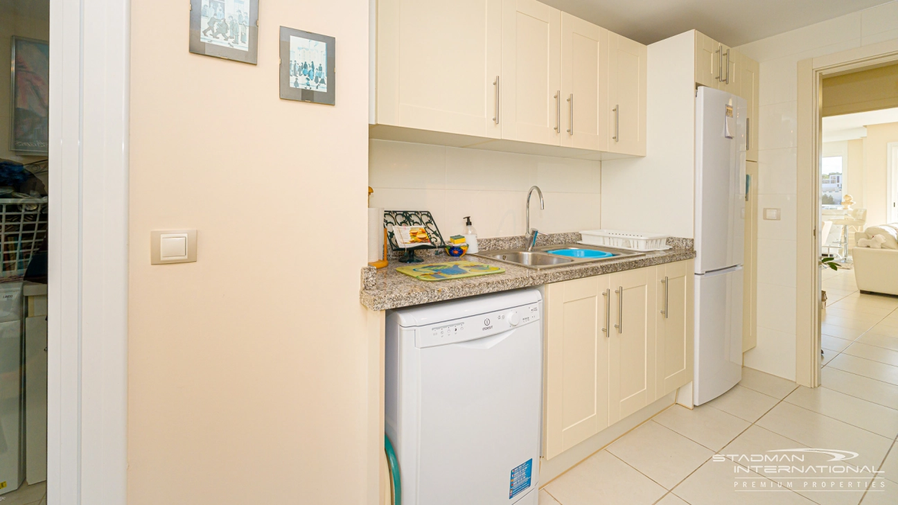 Spacieux Appartement avec Superbes Vues sur la Mer à Altea Hills