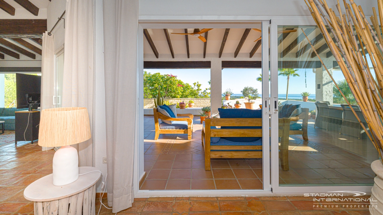 Elegante benerdige Villa mit herrlichem Meerblick