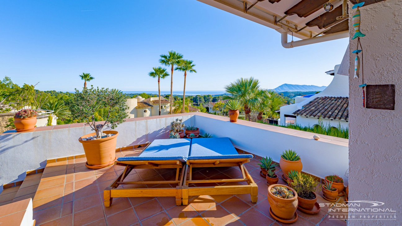 Elegante benerdige Villa mit herrlichem Meerblick