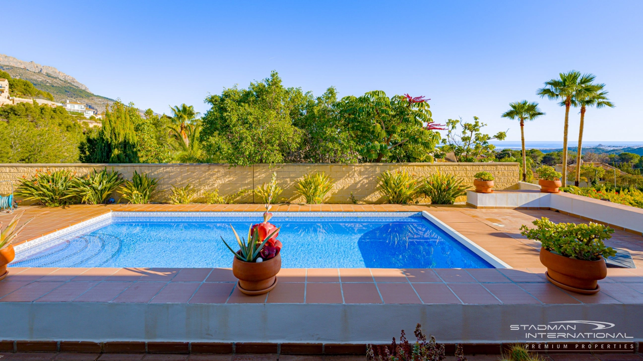 Elegante benerdige Villa mit herrlichem Meerblick
