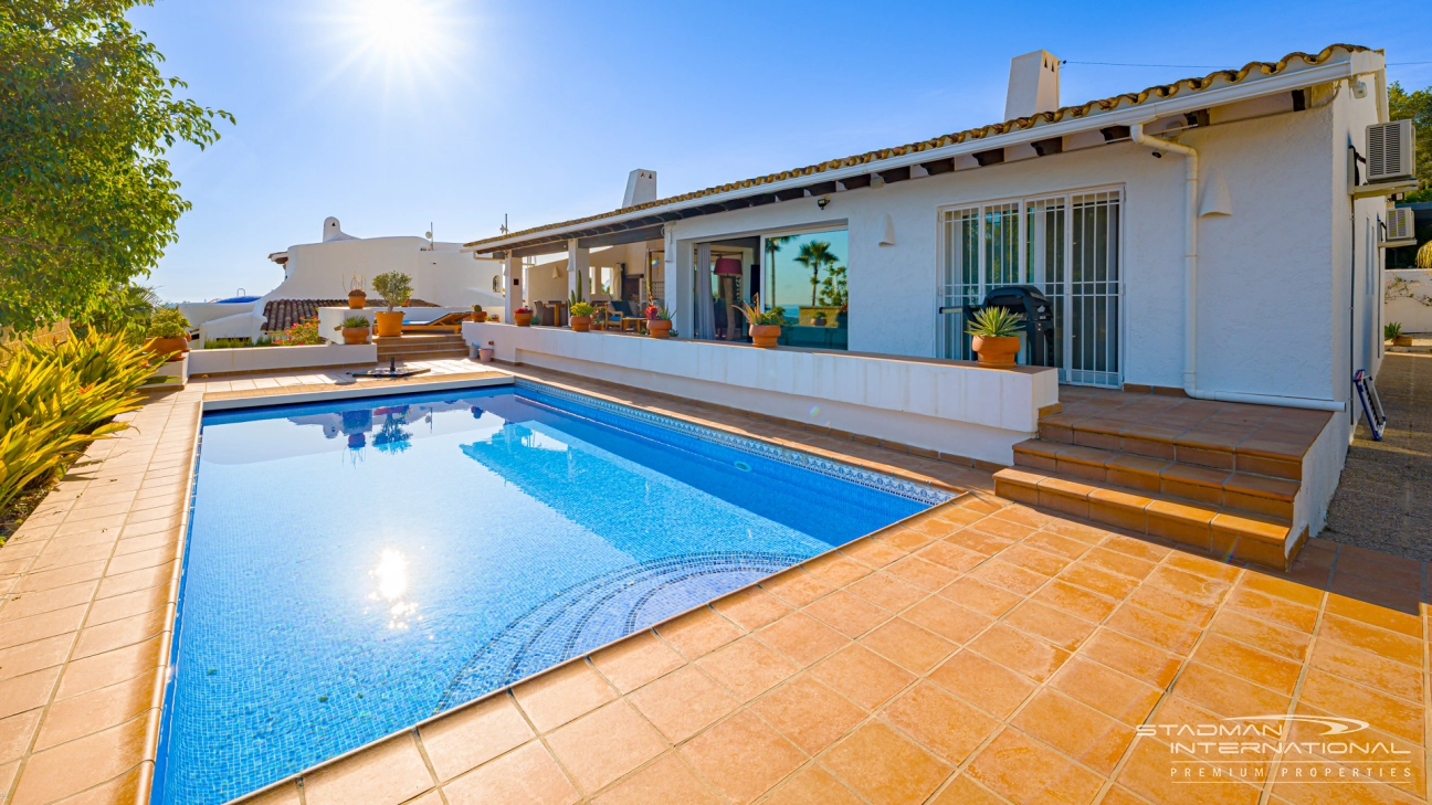 Elegante benerdige Villa mit herrlichem Meerblick