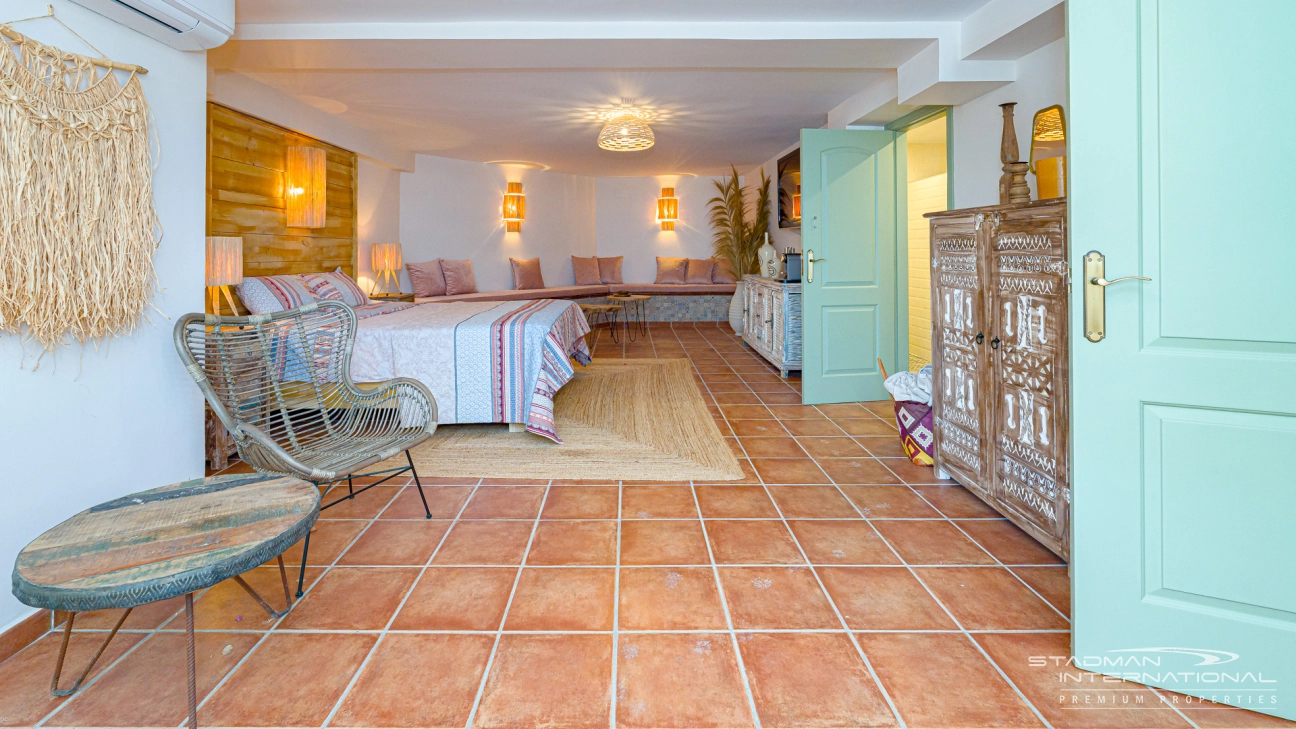 Elegante benerdige Villa mit herrlichem Meerblick