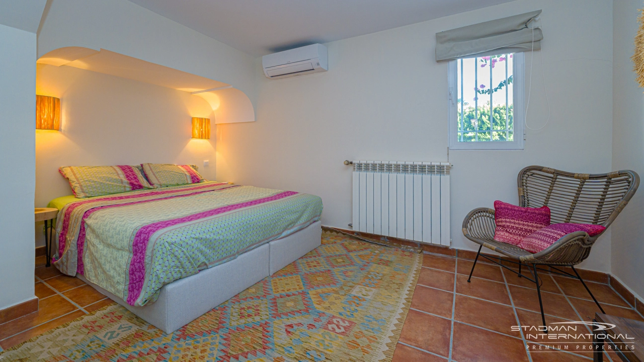 Elegante benerdige Villa mit herrlichem Meerblick