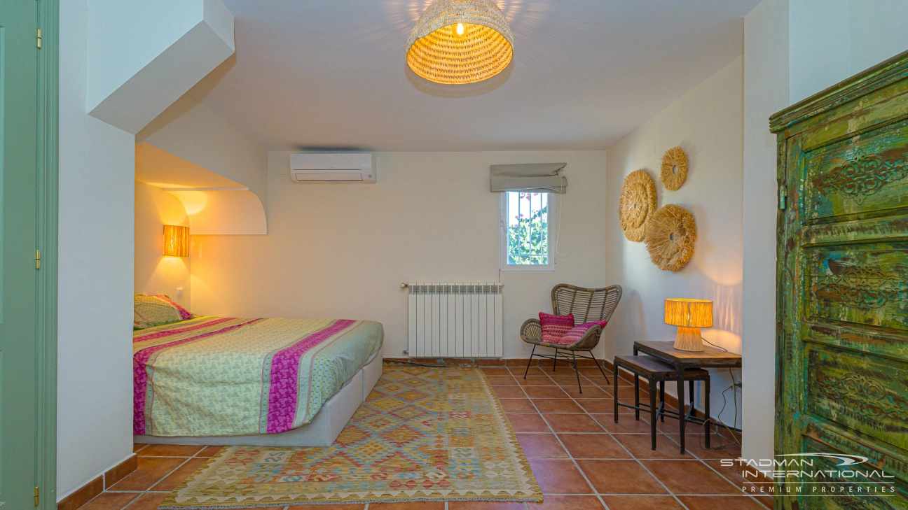 Elegante benerdige Villa mit herrlichem Meerblick