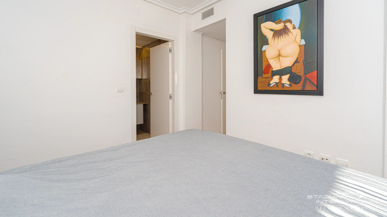 Mooi Appartement met Zeezicht en Ruim Terras aan het Strand