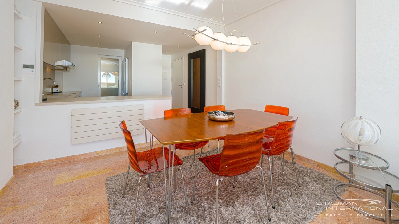 Mooi Appartement met Zeezicht en Ruim Terras aan het Strand