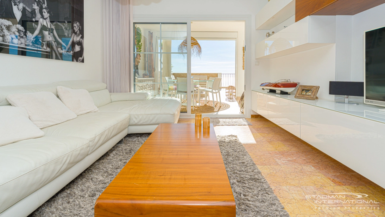 Mooi Appartement met Zeezicht en Ruim Terras aan het Strand