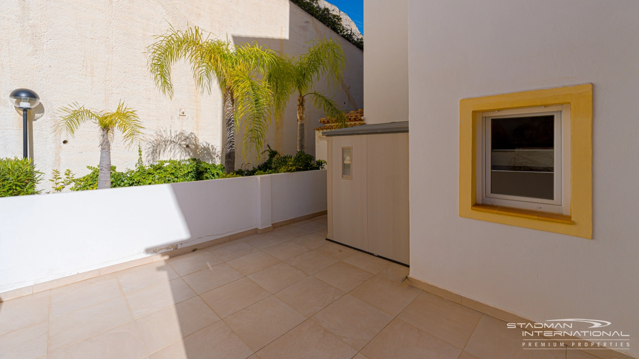Mooi Appartement met Zeezicht en Ruim Terras aan het Strand