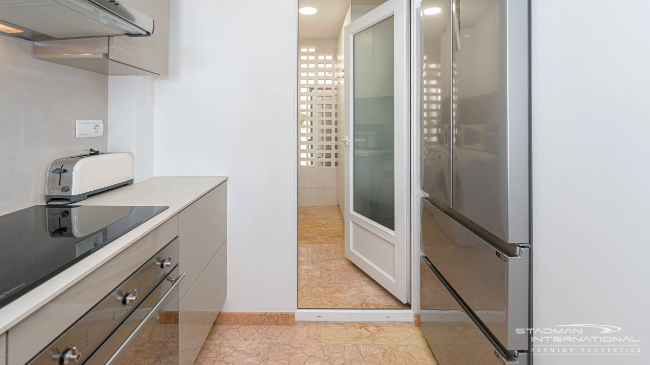 Mooi Appartement met Zeezicht en Ruim Terras aan het Strand