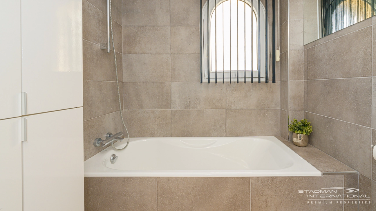 Mooi Appartement met Zeezicht en Ruim Terras aan het Strand