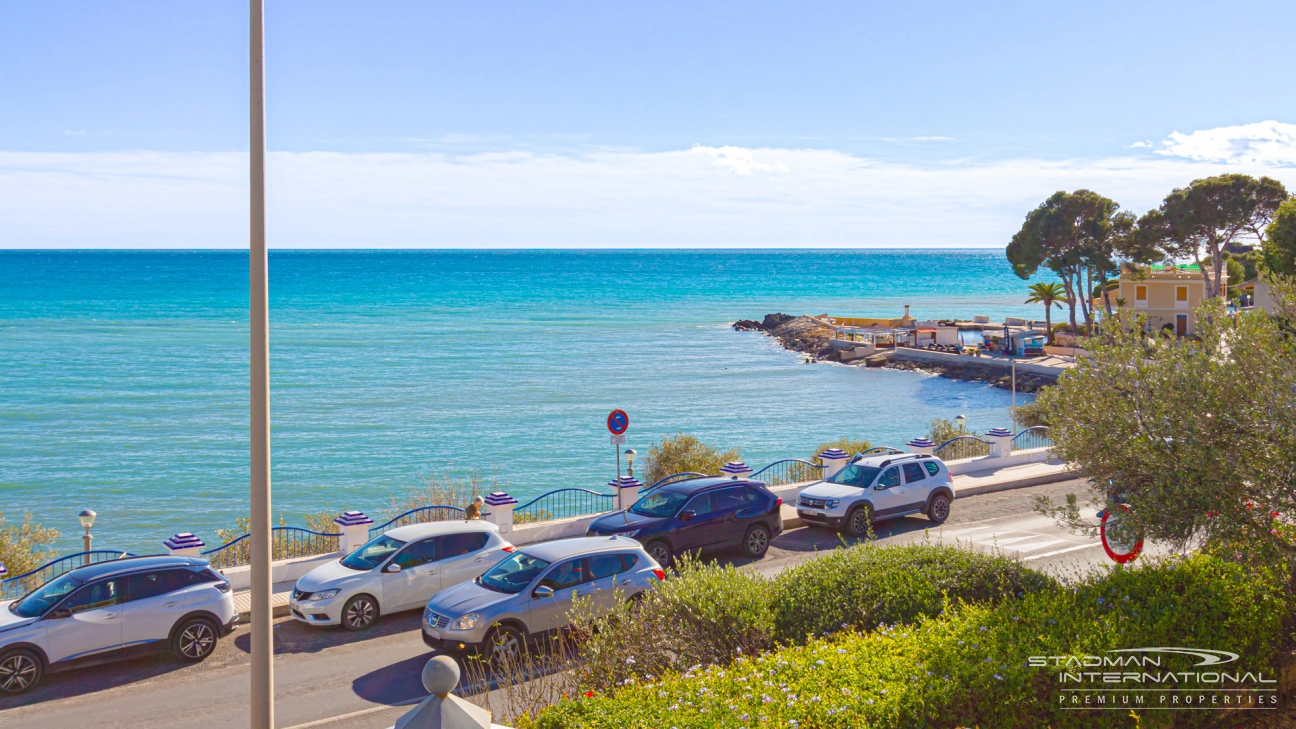 Lovely Sea View Apartment by the Beach in La Olla
