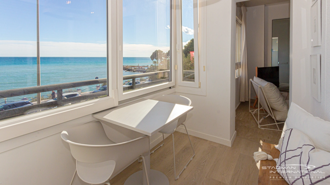 Lovely Sea View Apartment by the Beach in La Olla
