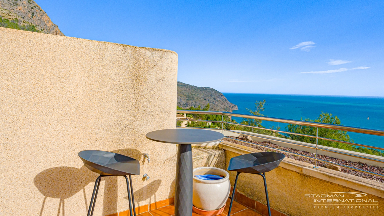 Spacious Luxury Apartment with Panoramic Sea Views in Altea Hills