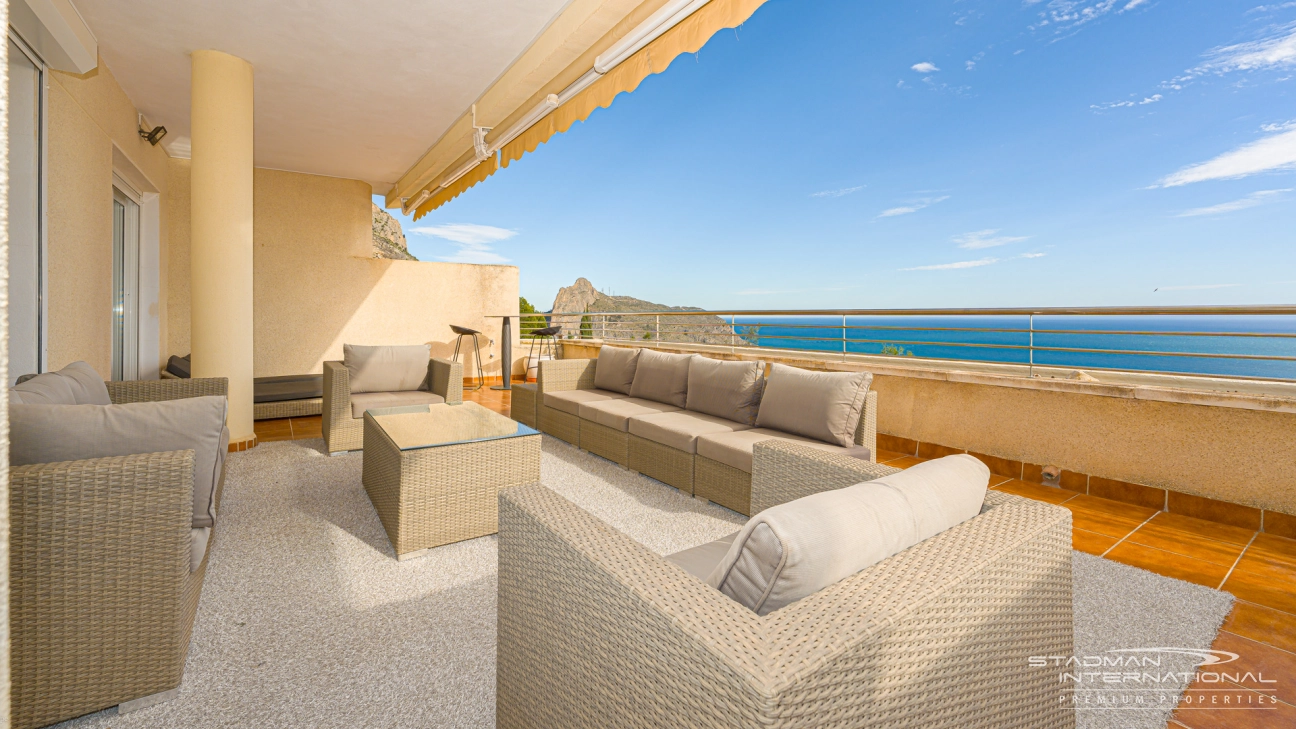 Spacious Luxury Apartment with Panoramic Sea Views in Altea Hills