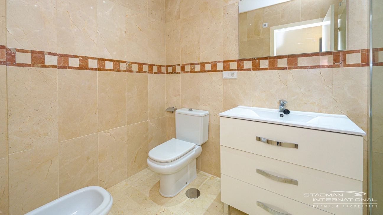 Spacious Luxury Apartment with Panoramic Sea Views in Altea Hills