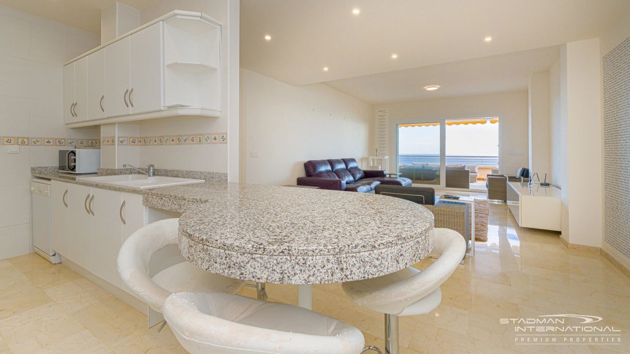 Spacious Luxury Apartment with Panoramic Sea Views in Altea Hills