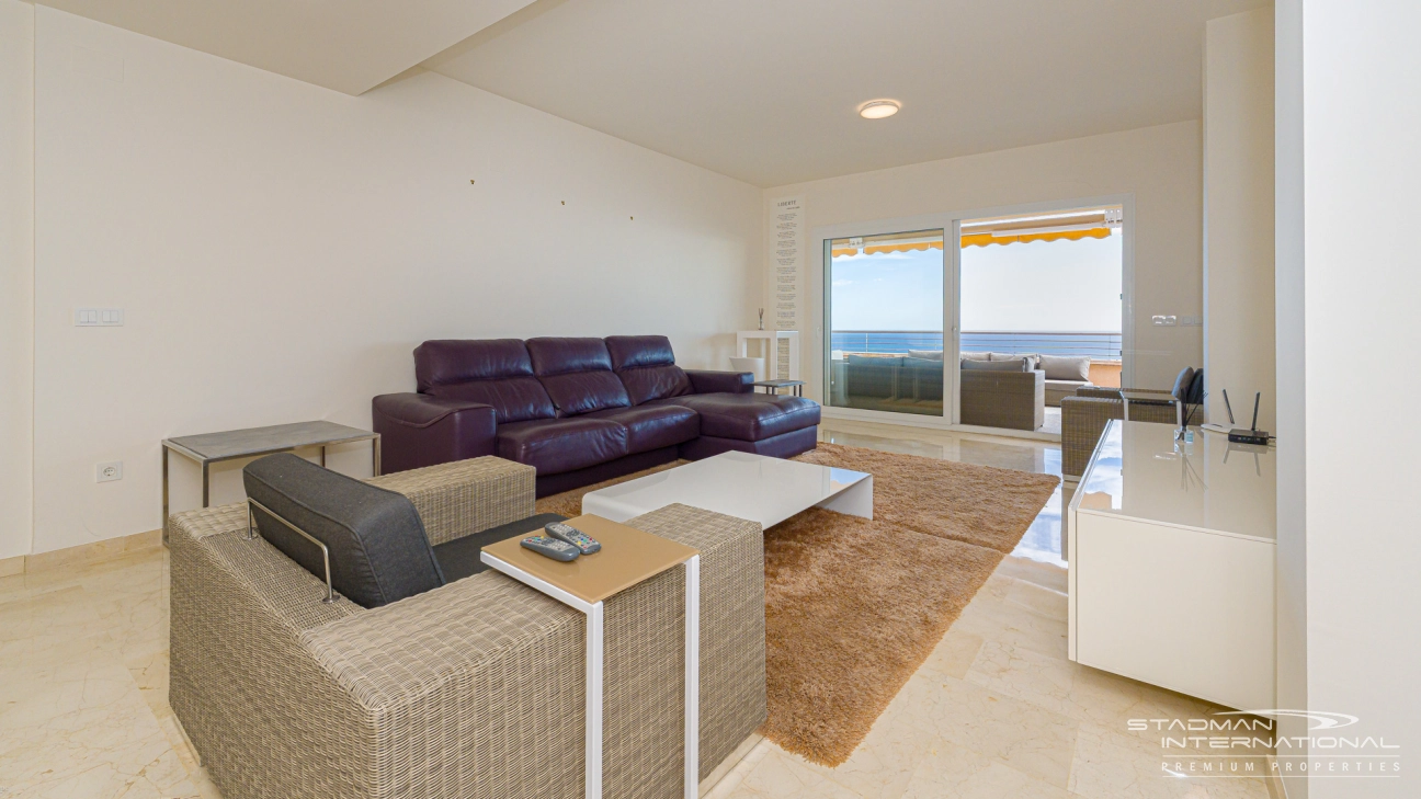 Spacious Luxury Apartment with Panoramic Sea Views in Altea Hills