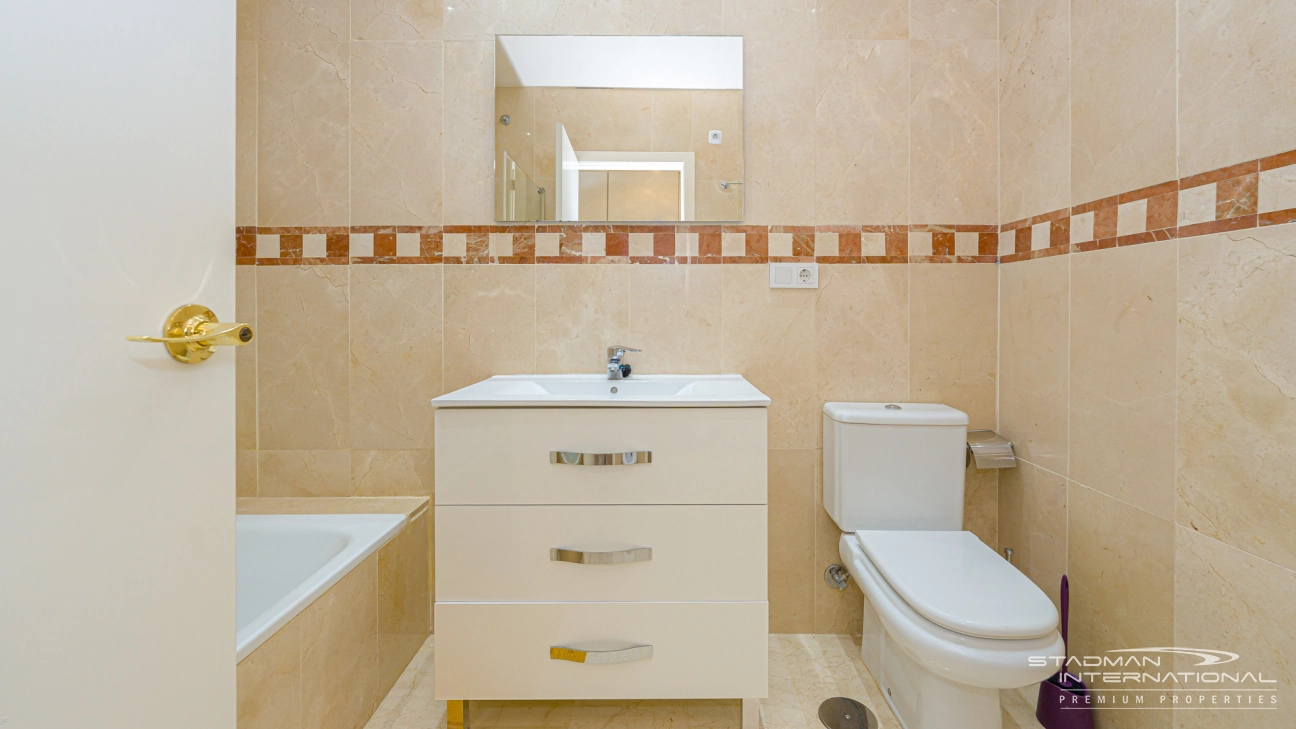 Spacious Luxury Apartment with Panoramic Sea Views in Altea Hills