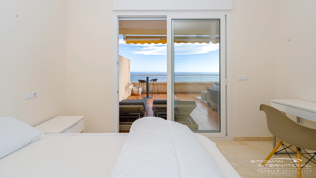 Spacious Luxury Apartment with Panoramic Sea Views in Altea Hills