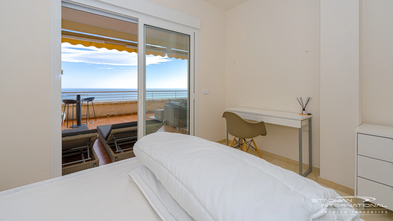 Spacious Luxury Apartment with Panoramic Sea Views in Altea Hills