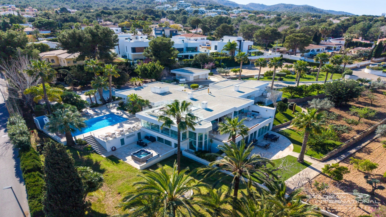 Exclusive Villa on a 6.000 m² Private Estate Near the Heart of Albir