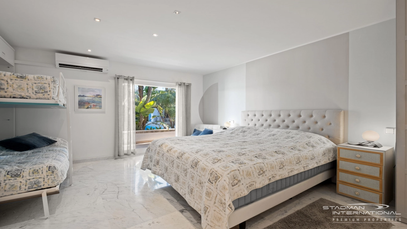 Exclusive Villa on a 6.000 m² Private Estate Near the Heart of Albir