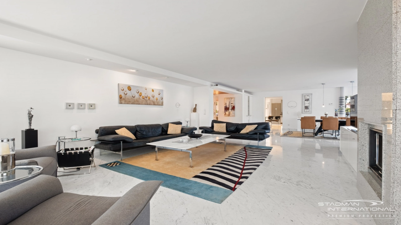 Exclusive Villa on a 6.000 m² Private Estate Near the Heart of Albir