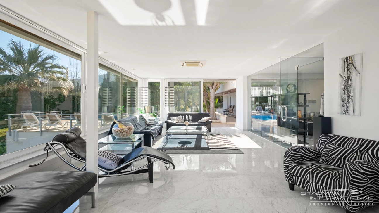 Exclusive Villa on a 6.000 m² Private Estate Near the Heart of Albir