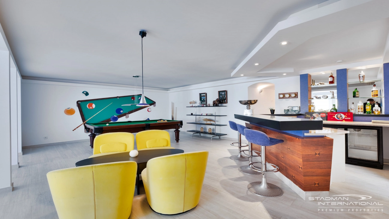 Exclusive Villa on a 6.000 m² Private Estate Near the Heart of Albir