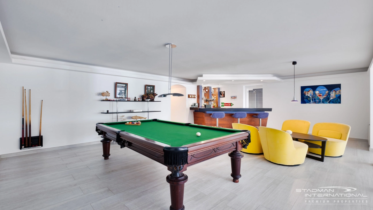 Exclusive Villa on a 6.000 m² Private Estate Near the Heart of Albir