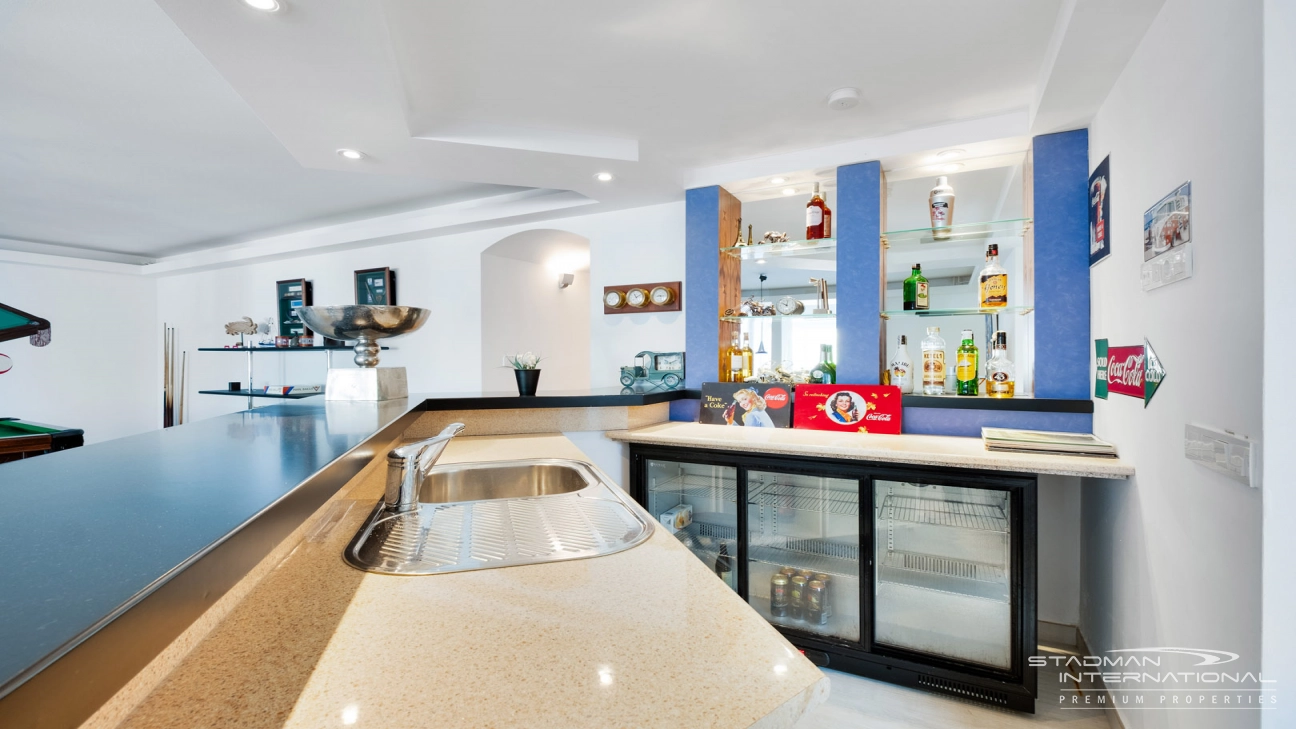 Exclusive Villa on a 6.000 m² Private Estate Near the Heart of Albir