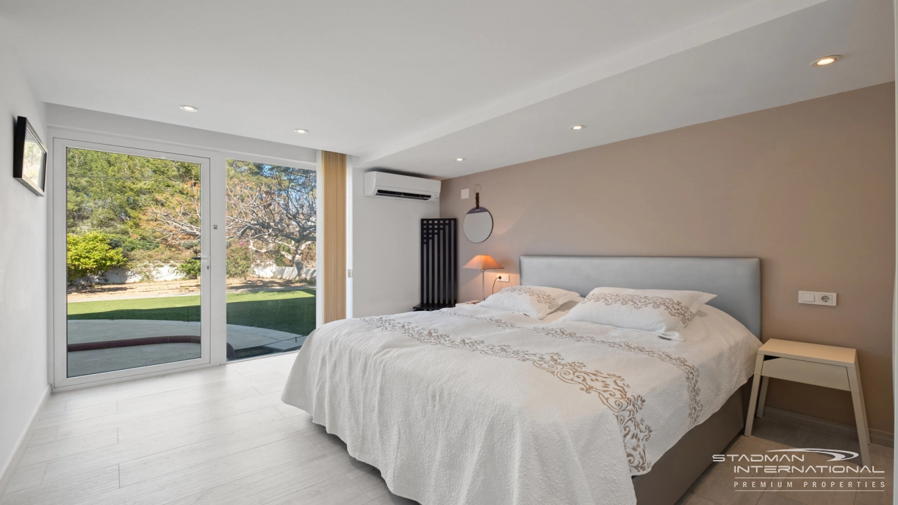 Exclusive Villa on a 6.000 m² Private Estate Near the Heart of Albir