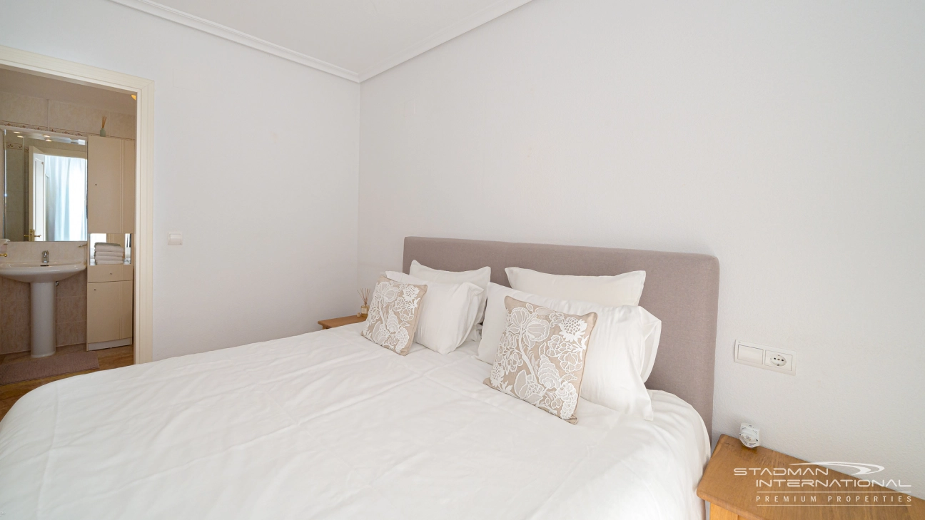 Beachside Apartment with Large Terrace and Beautiful Sea Views