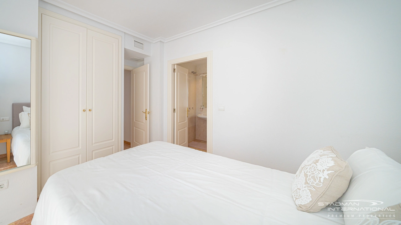 Beachside Apartment with Large Terrace and Beautiful Sea Views