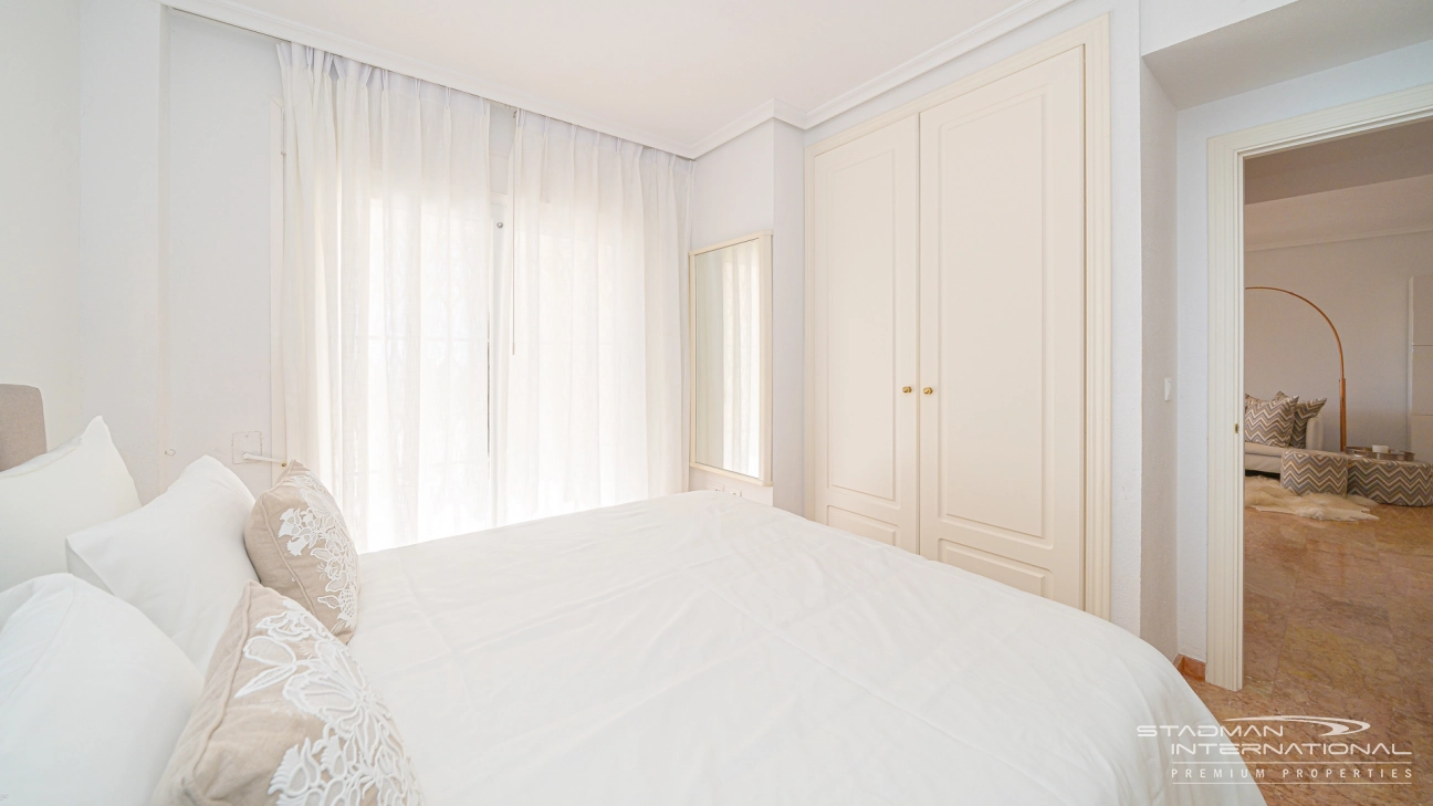 Beachside Apartment with Large Terrace and Beautiful Sea Views