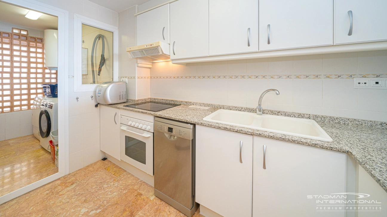 Beachside Apartment with Large Terrace and Beautiful Sea Views