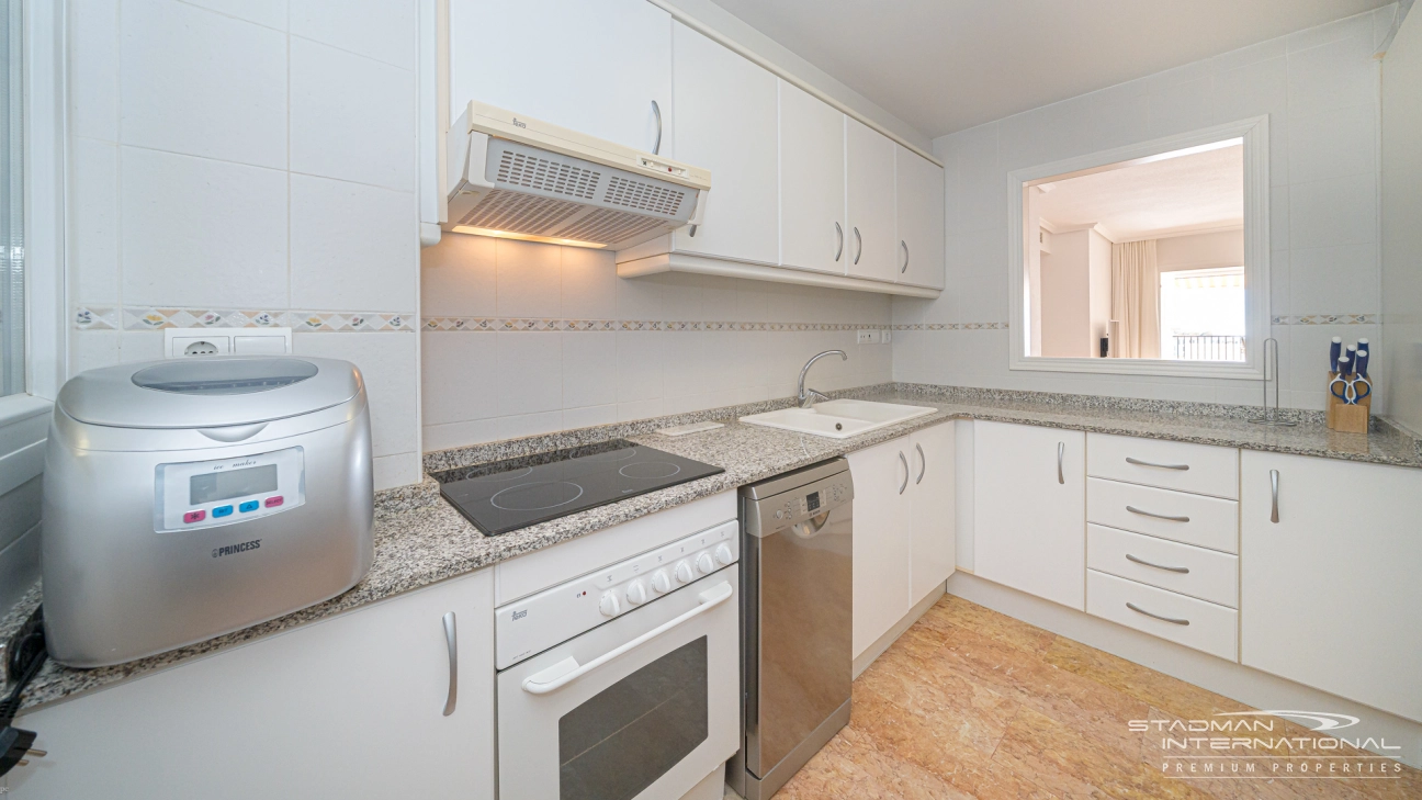 Beachside Apartment with Large Terrace and Beautiful Sea Views