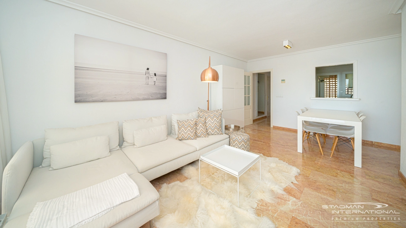 Beachside Apartment with Large Terrace and Beautiful Sea Views