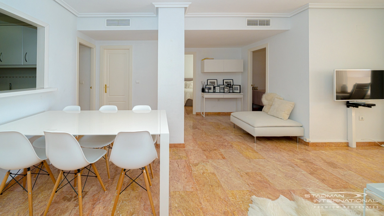 Beachside Apartment with Large Terrace and Beautiful Sea Views