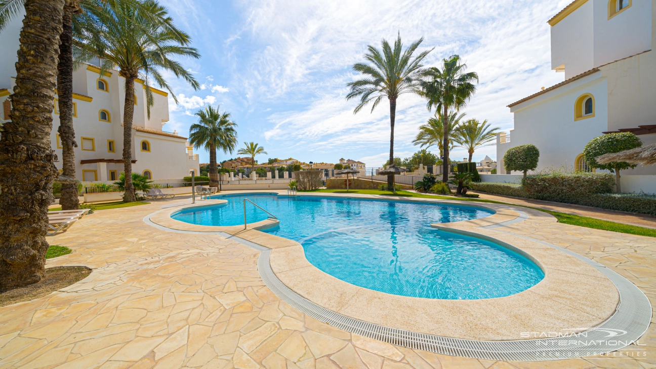 Beachside Apartment with Large Terrace and Beautiful Sea Views