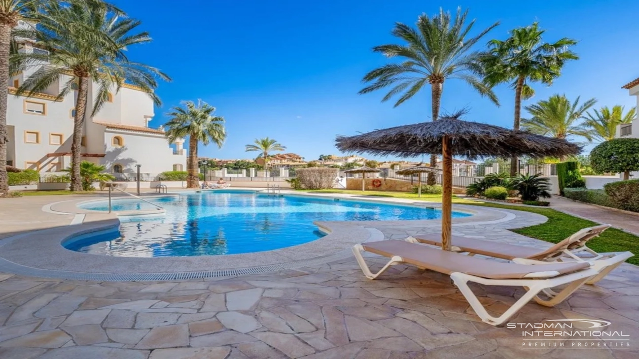 Beachside Apartment with Large Terrace and Beautiful Sea Views