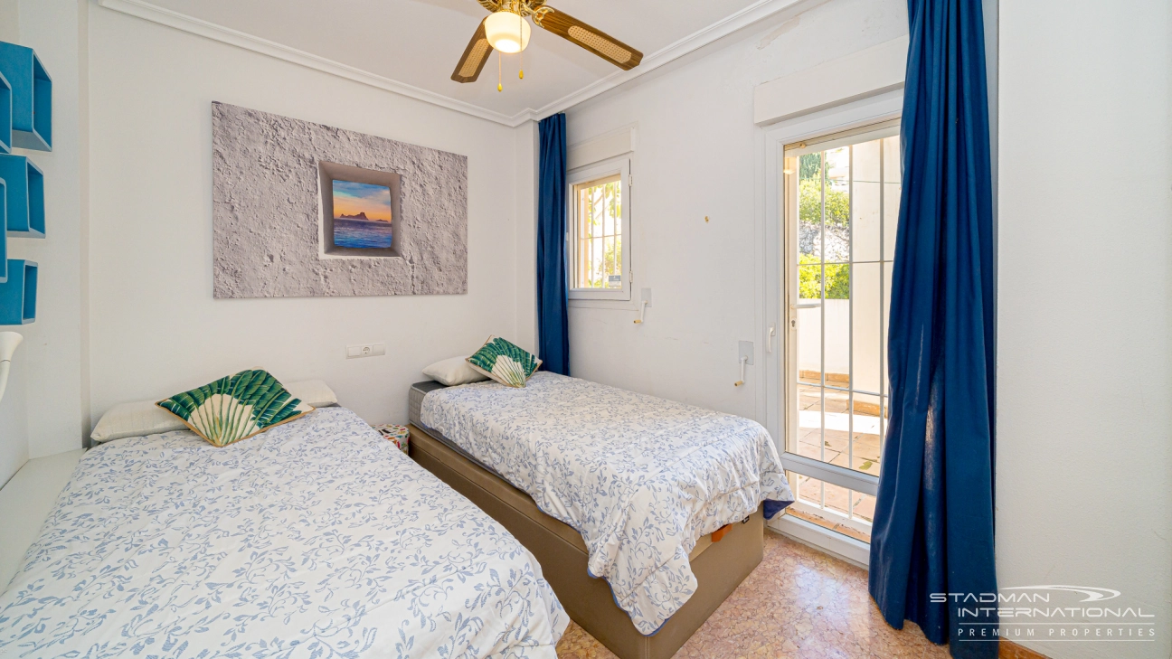 Appartement aan het Strand met Groot Terras en Zeezicht